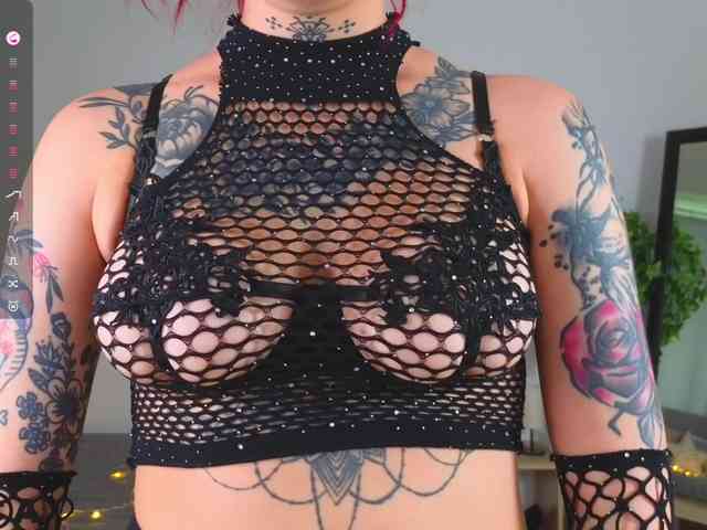 NickolBlow webcam