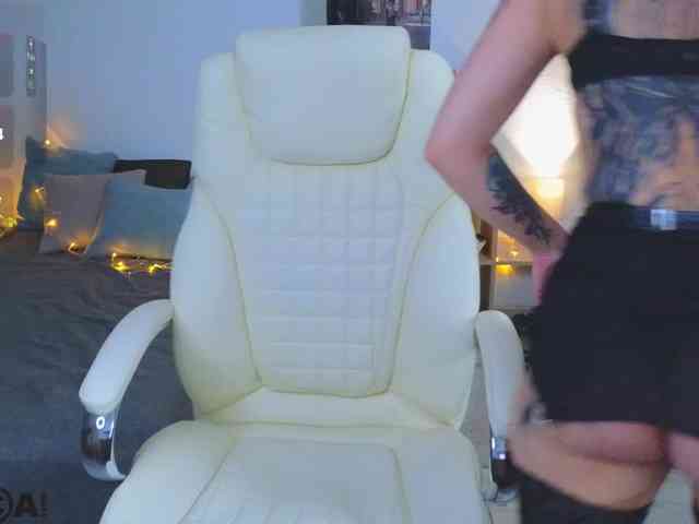 NickolBlow webcam