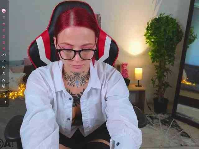 NickolBlow webcam