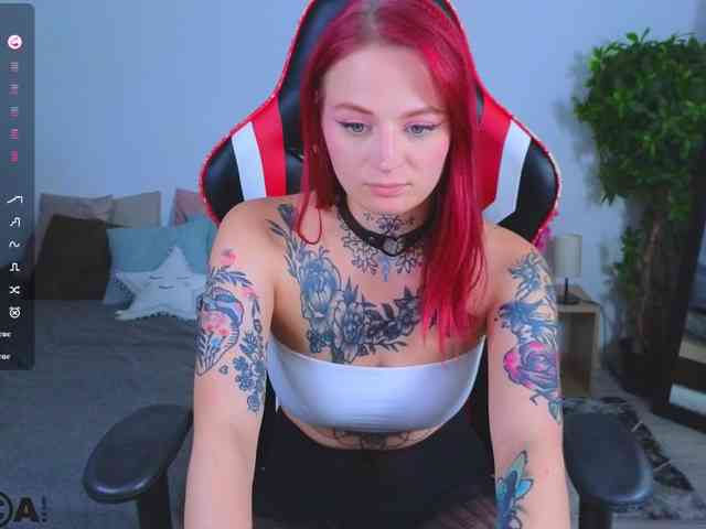 NickolBlow webcam