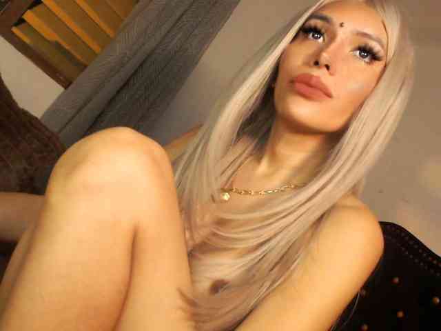 Hazel4U Sex Cam Show