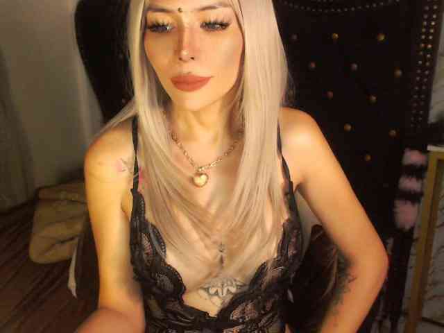 Hazel4U Sex Cam Show