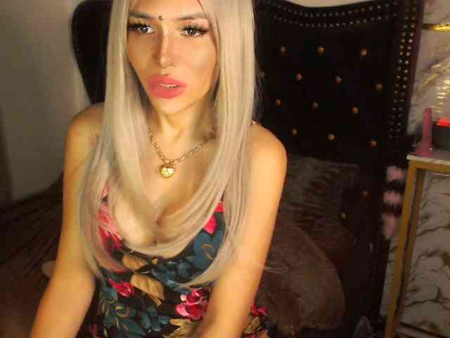 Hazel4U Sex Cam Show