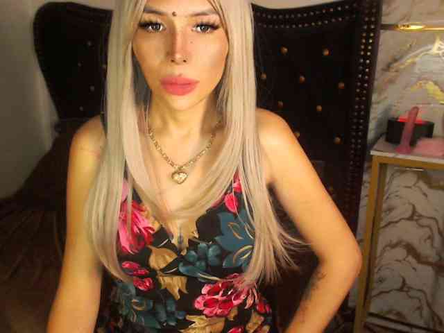 Hazel4U Sex Cam Show