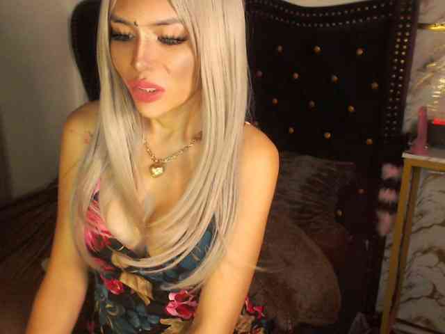 Hazel4U Sex Cam Show