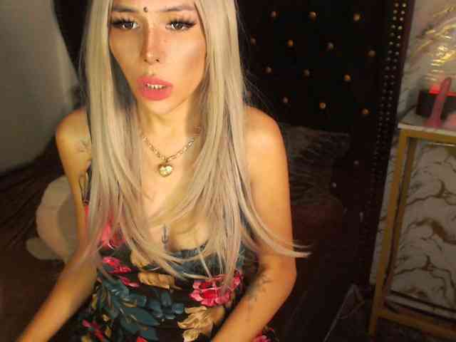 Hazel4U Sex Cam Show