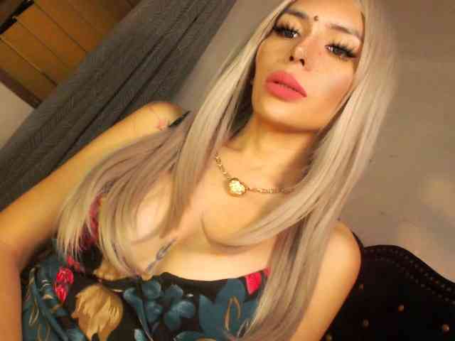 Hazel4U Sex Cam Show