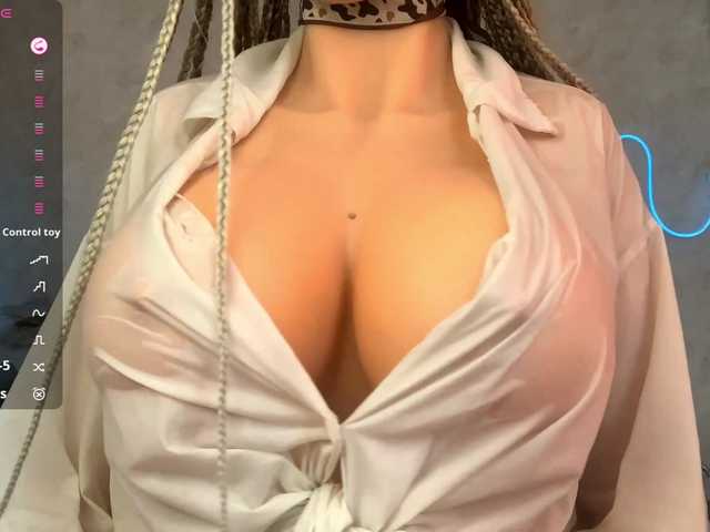 KimikoChandronnait live cam on BongaCams