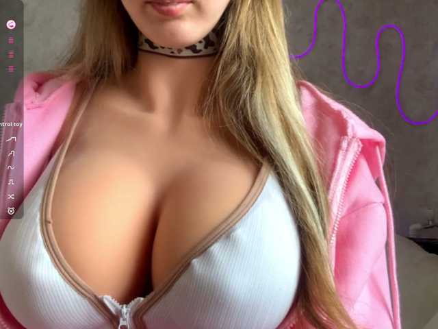 KimikoChandronnait live cam on BongaCams