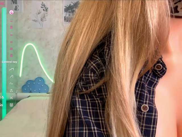 KimikoChandronnait live cam on BongaCams