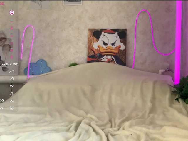 KimikoChandronnait live cam on BongaCams