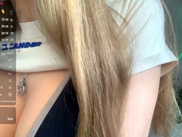 KimikoChandronnait live cam on BongaCams