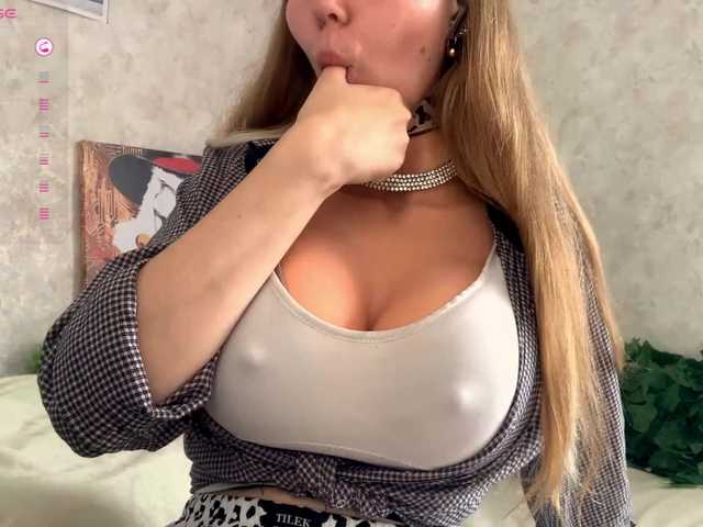 KimikoChandronnait live cam on BongaCams
