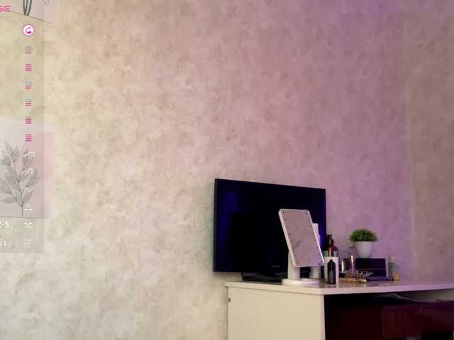KimikoChandronnait live cam on BongaCams