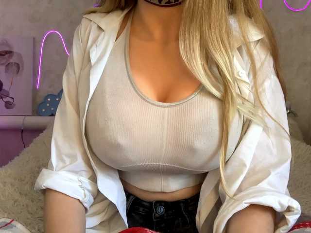 KimikoChandronnait live cam on BongaCams