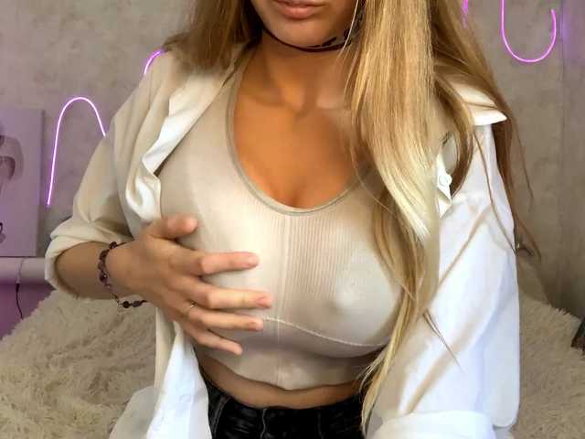 KimikoChandronnait live cam on BongaCams