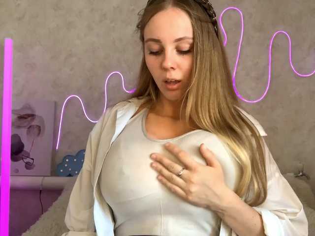 KimikoChandronnait live cam on BongaCams
