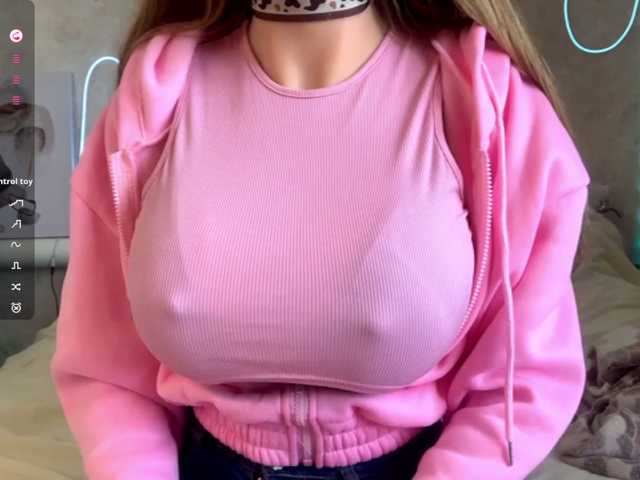 KimikoChandronnait live cam on BongaCams