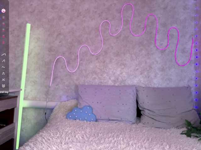  KimikoChandronnait chat room