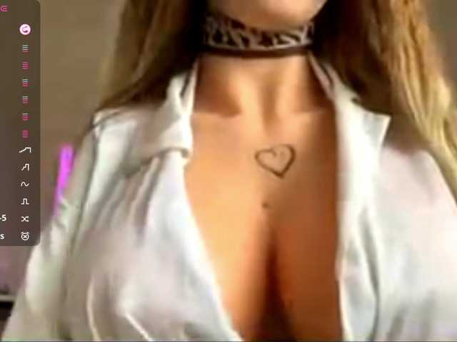 KimikoChandronnait live cam on BongaCams