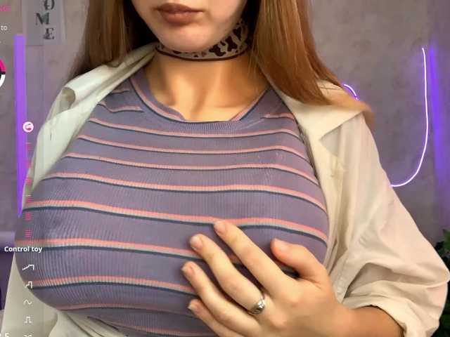 KimikoChandronnait live webcam show