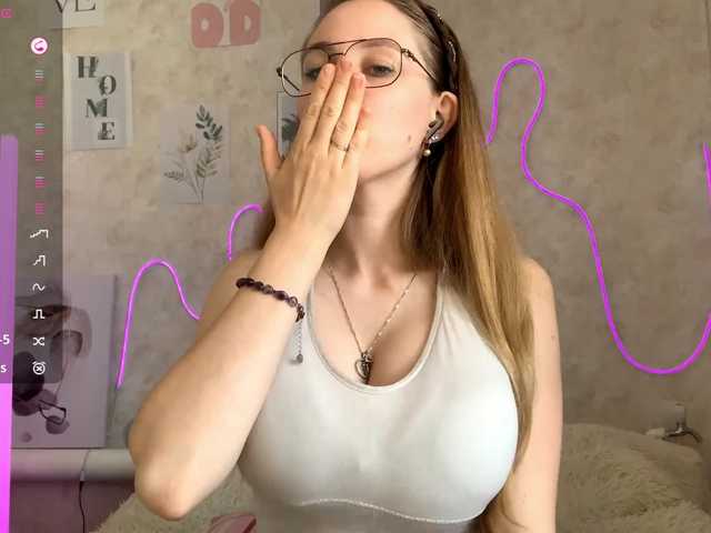 KimikoChandronnait live cam on BongaCams