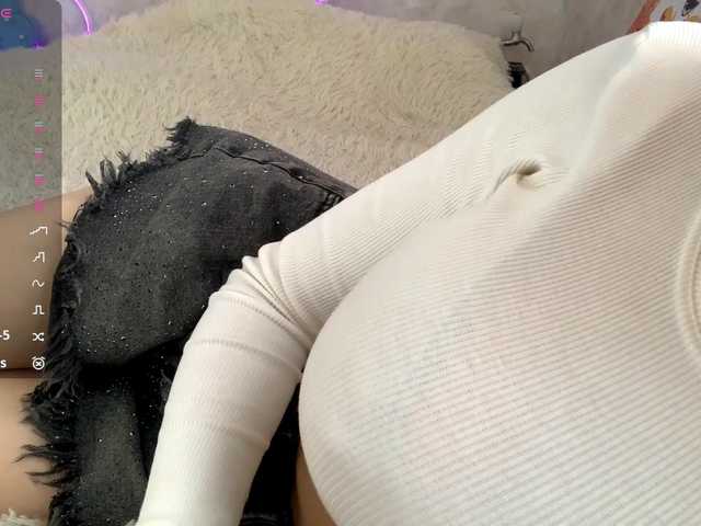 KimikoChandronnait live cam on BongaCams