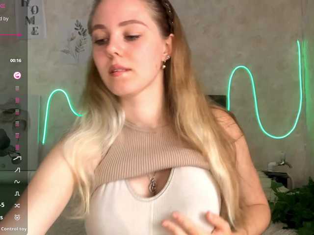 KimikoChandronnait live cam on BongaCams