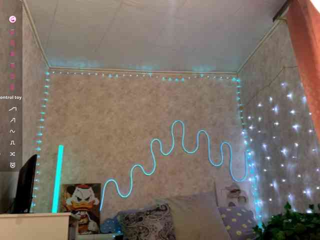KimikoChandronnait webcam