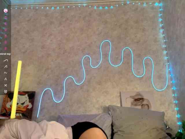 KimikoChandronnait webcam