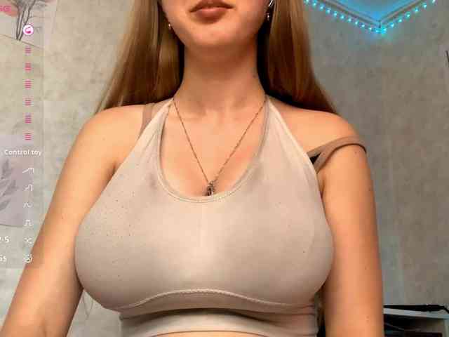 KimikoChandronnait webcam