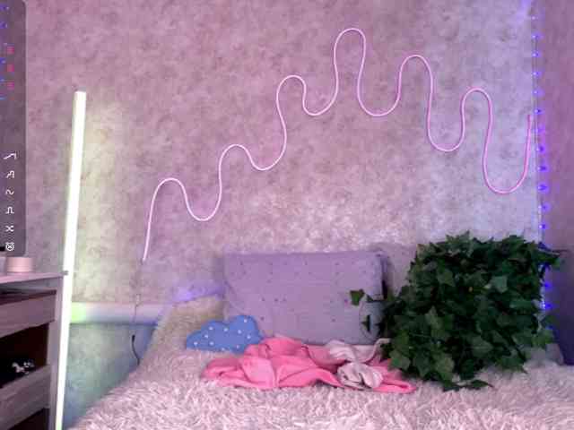 KimikoChandronnait webcam