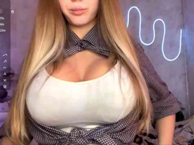 KimikoChandronnait webcam