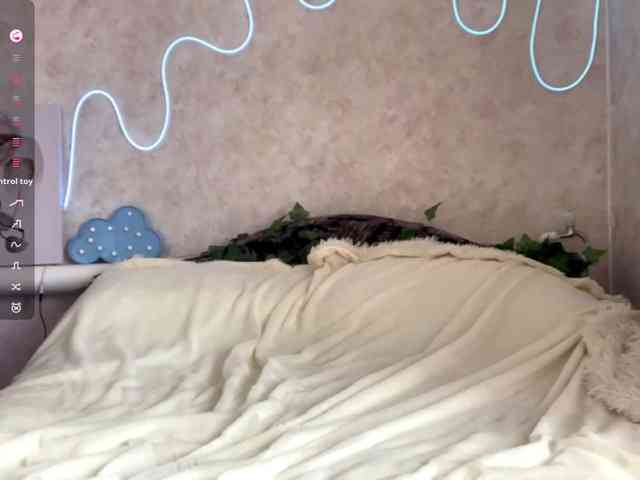 KimikoChandronnait webcam
