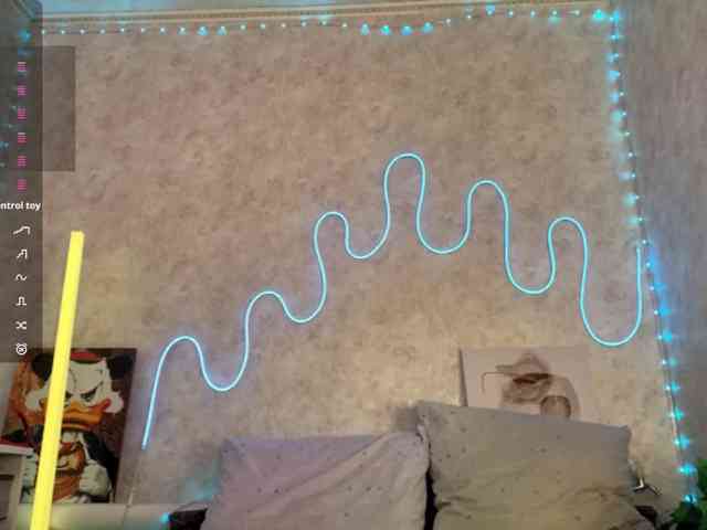 KimikoChandronnait webcam
