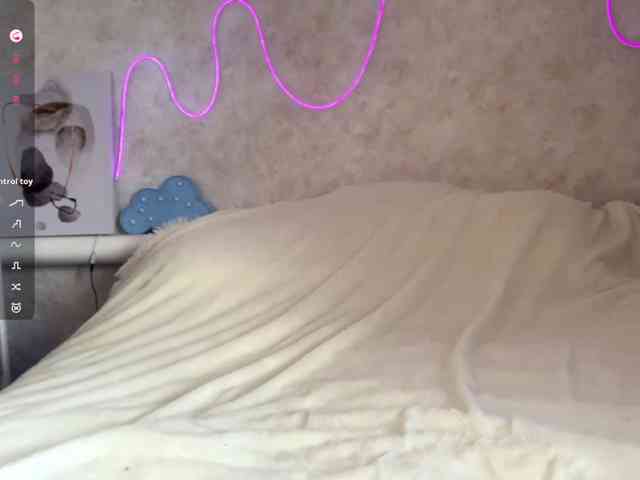 KimikoChandronnait webcam