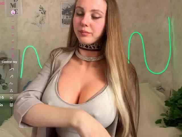 KimikoChandronnait webcam