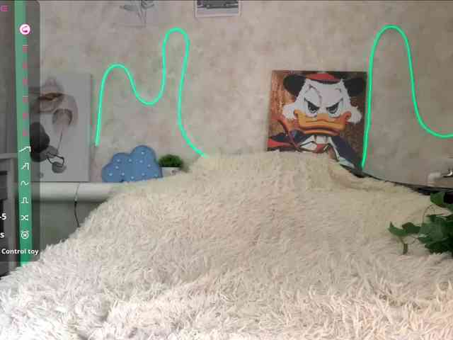 KimikoChandronnait webcam