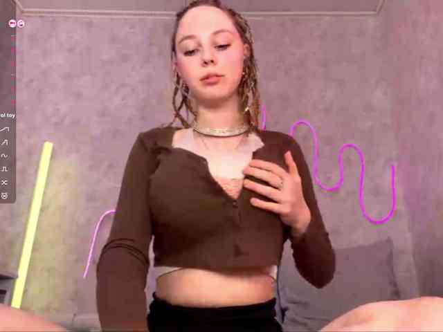 KimikoChandronnait webcam