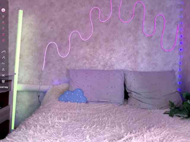 KimikoChandronnait webcam