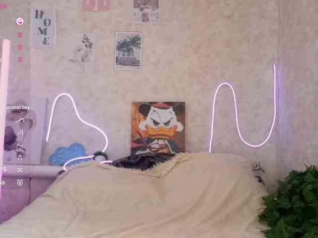 KimikoChandronnait webcam