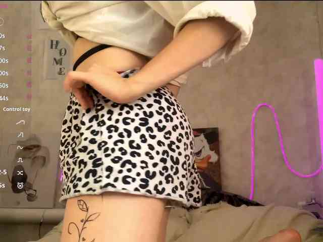 KimikoChandronnait webcam