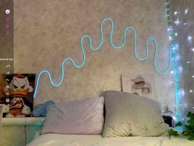 KimikoChandronnait webcam
