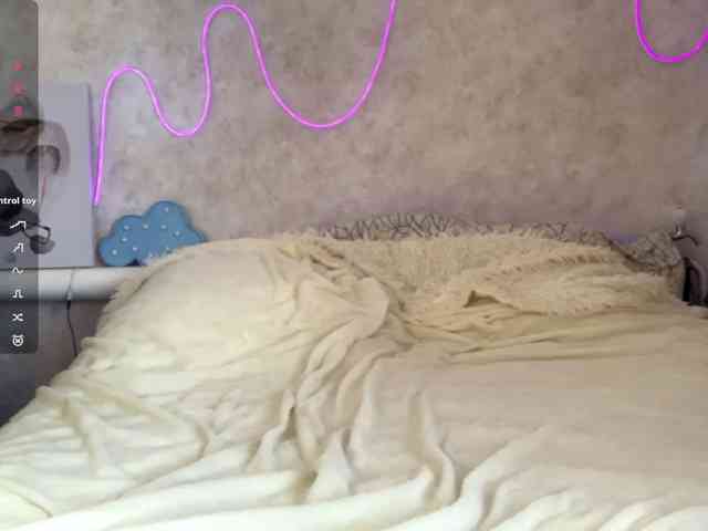 KimikoChandronnait webcam