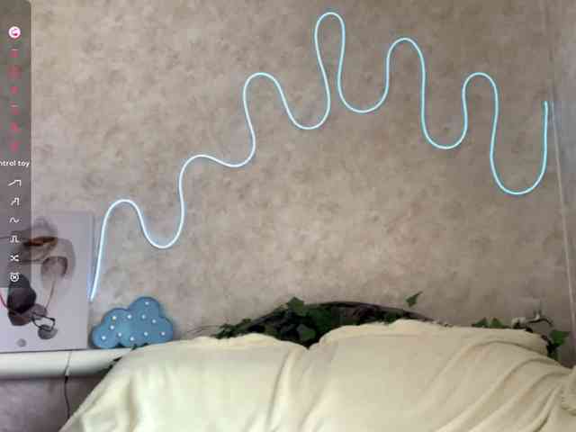 KimikoChandronnait webcam