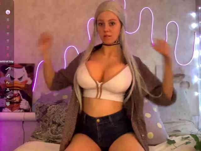 KimikoChandronnait webcam