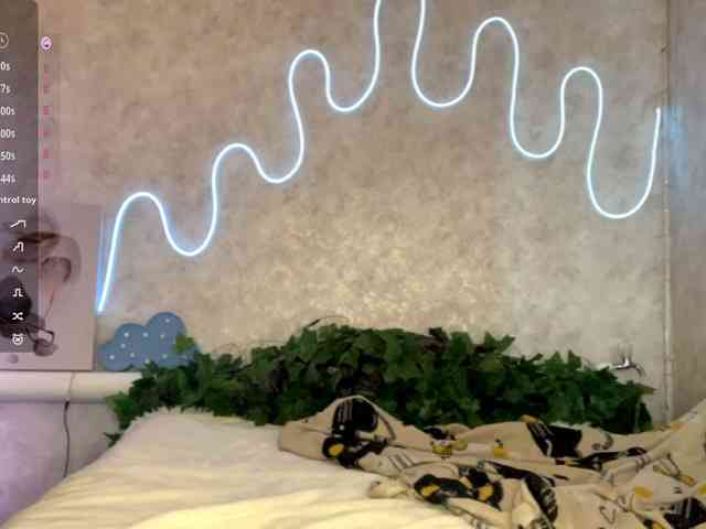 KimikoChandronnait webcam