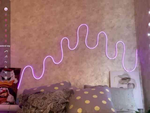 KimikoChandronnait webcam