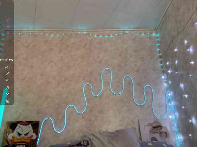 KimikoChandronnait webcam