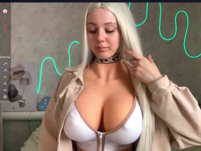 KimikoChandronnait webcam